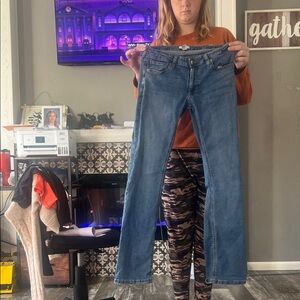 Forever 21 Women's Straight Leg Blue Jeans